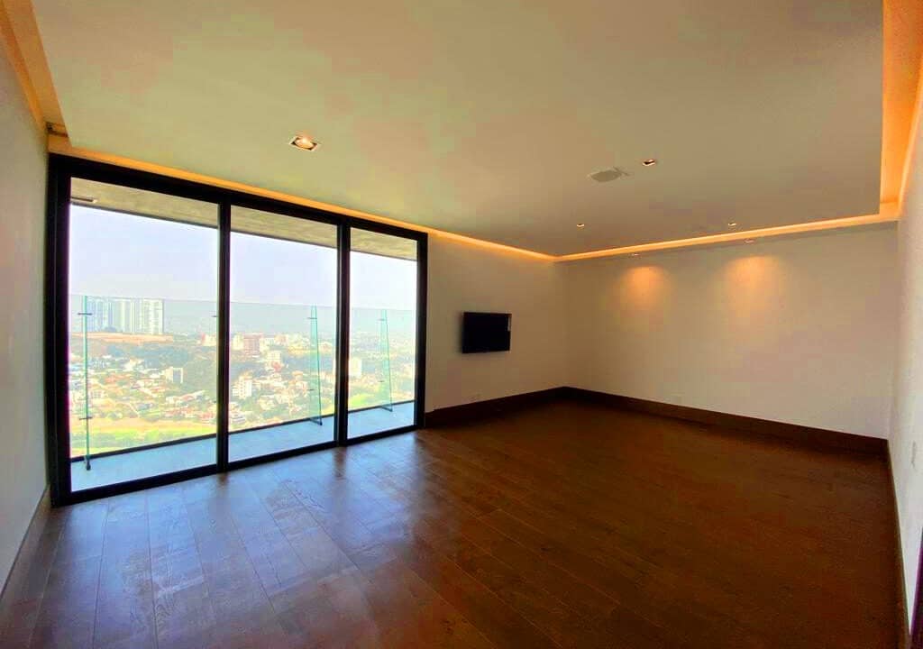 RESIDENCE 8